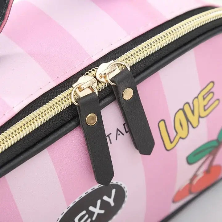 Grande Trousse de Toilette Ado Fille Rose Zoom
