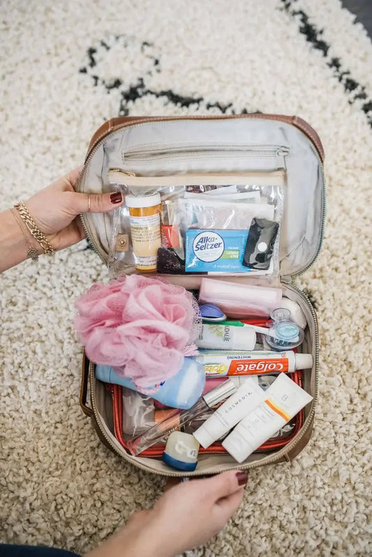 Que Mettre dans une Trousse de Toilette Femme ?